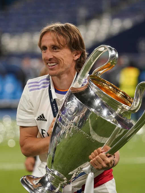 埃贝尔确认穆西亚拉无法出战科隆：我们想给他时间