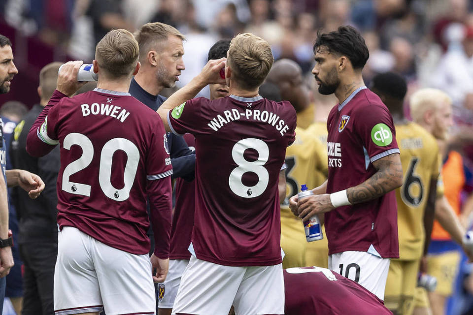 英超一日两度上演绝平局面